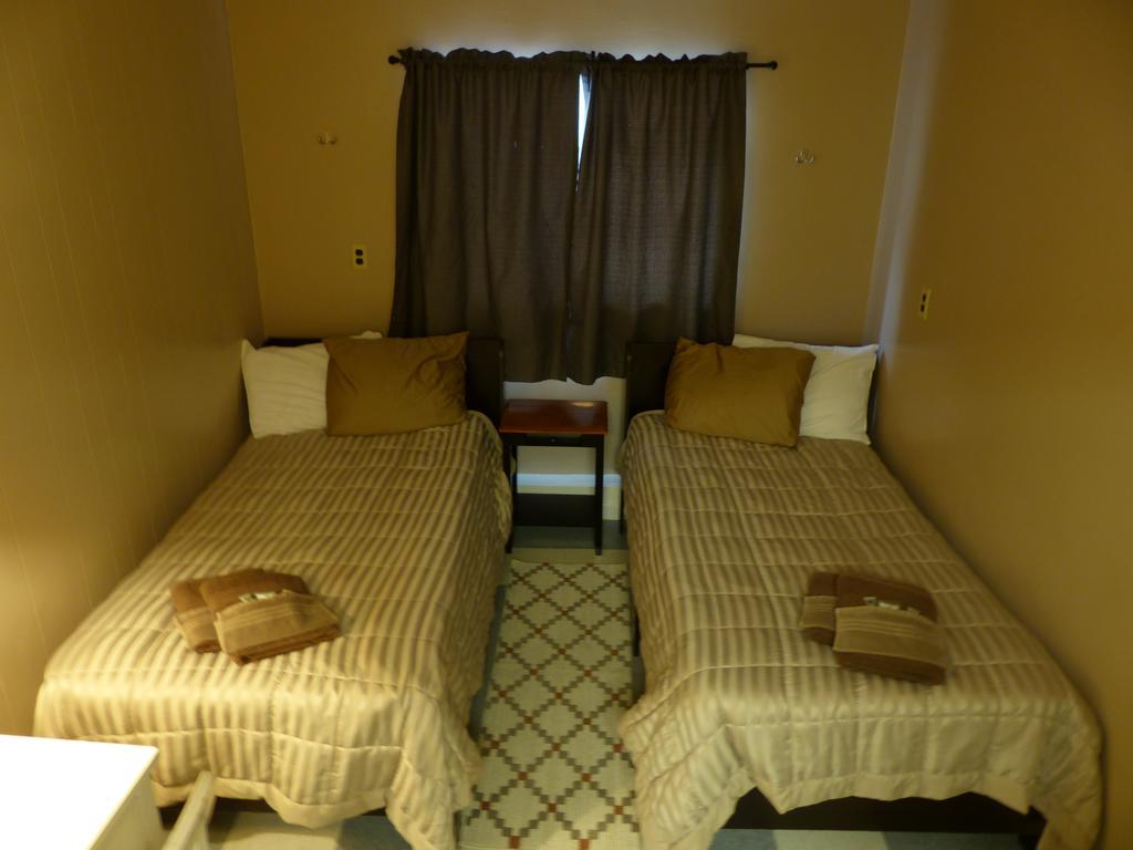 Bent Prop Inn & Hostel Of Alaska - Downtown แองเคอเรจ ภายนอก รูปภาพ