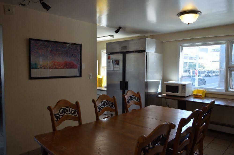 Bent Prop Inn & Hostel Of Alaska - Downtown แองเคอเรจ ภายนอก รูปภาพ